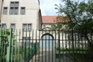 The Knast Einfahrt
